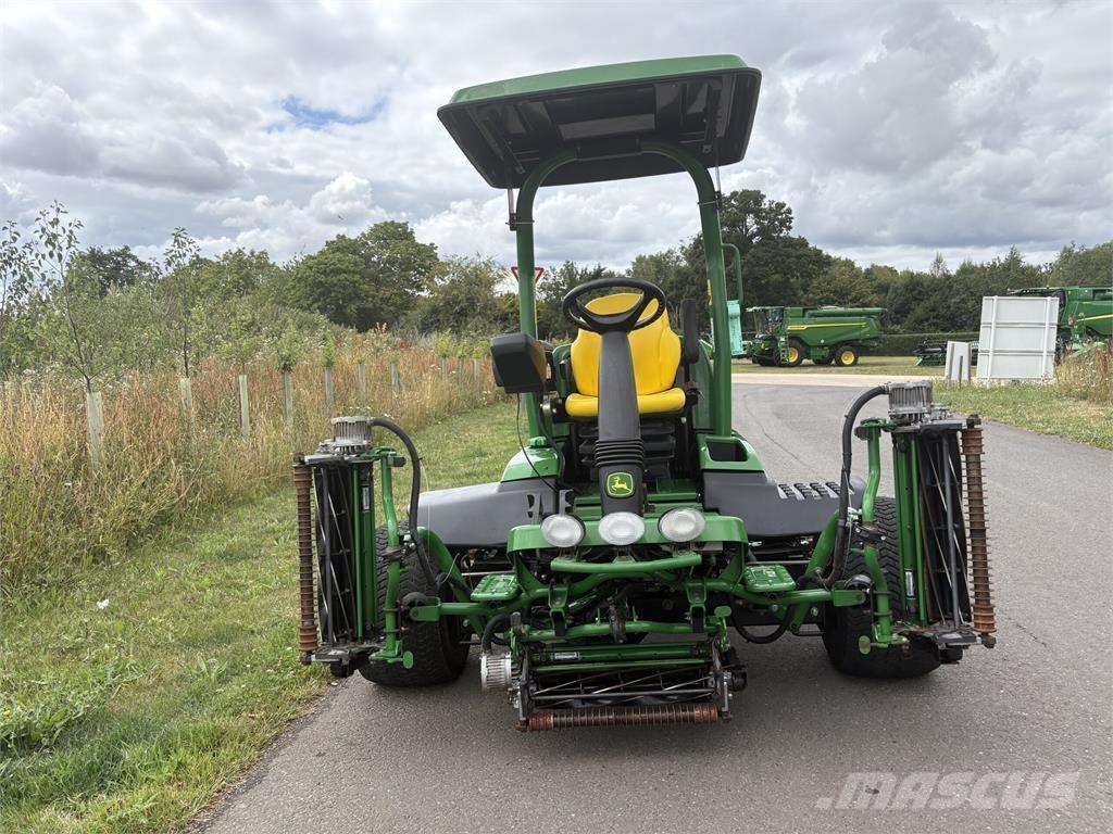 John Deere 7500AE Gå-bak gressklippere