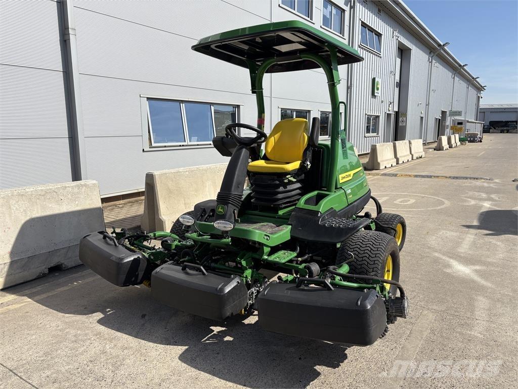 John Deere 7500AE Gå-bak gressklippere