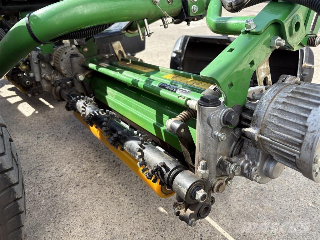 John Deere 7500AE Gå-bak gressklippere