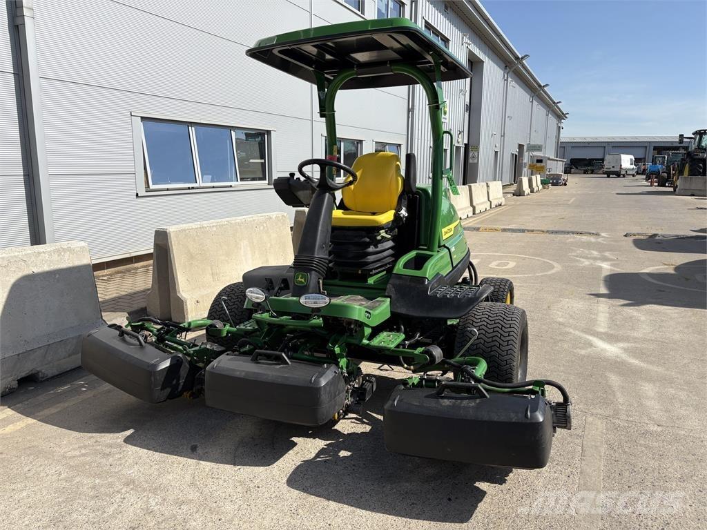 John Deere 7500AE Gå-bak gressklippere