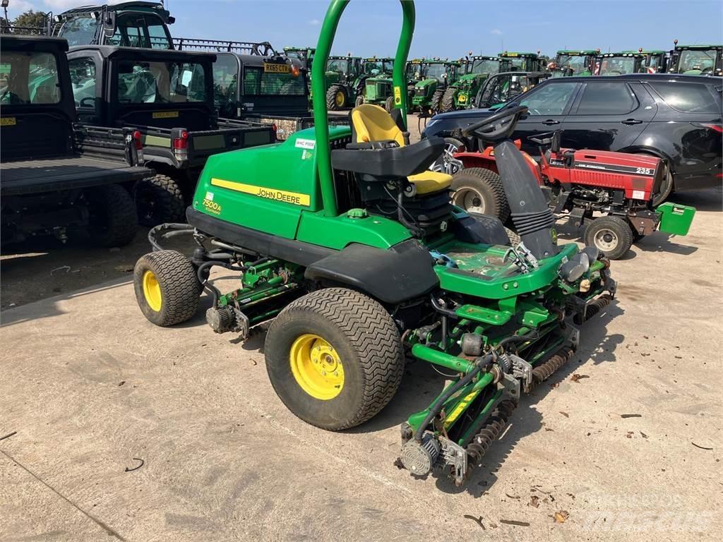 John Deere 7500AE Gå-bak gressklippere
