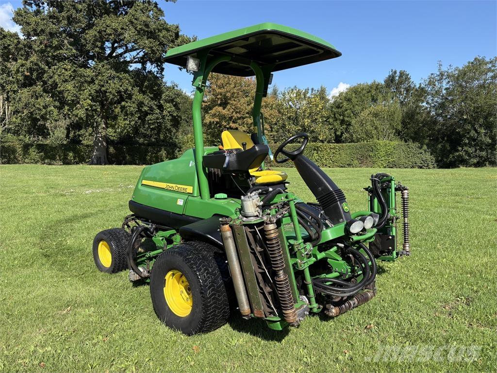 John Deere 7700A Gå-bak gressklippere