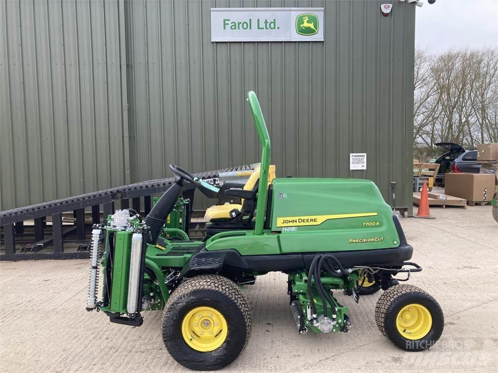 John Deere 7700A Gå-bak gressklippere