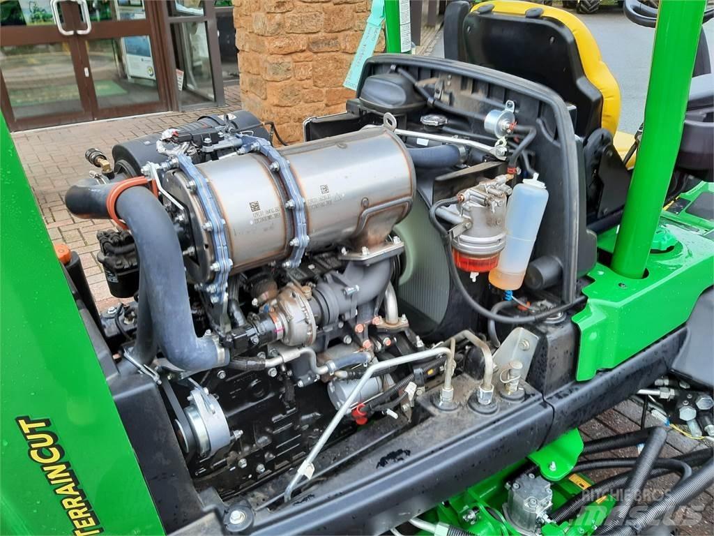 John Deere 8800A Gå-bak gressklippere