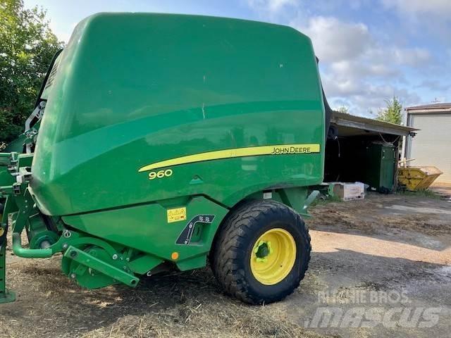 John Deere 960 Firkantpresser