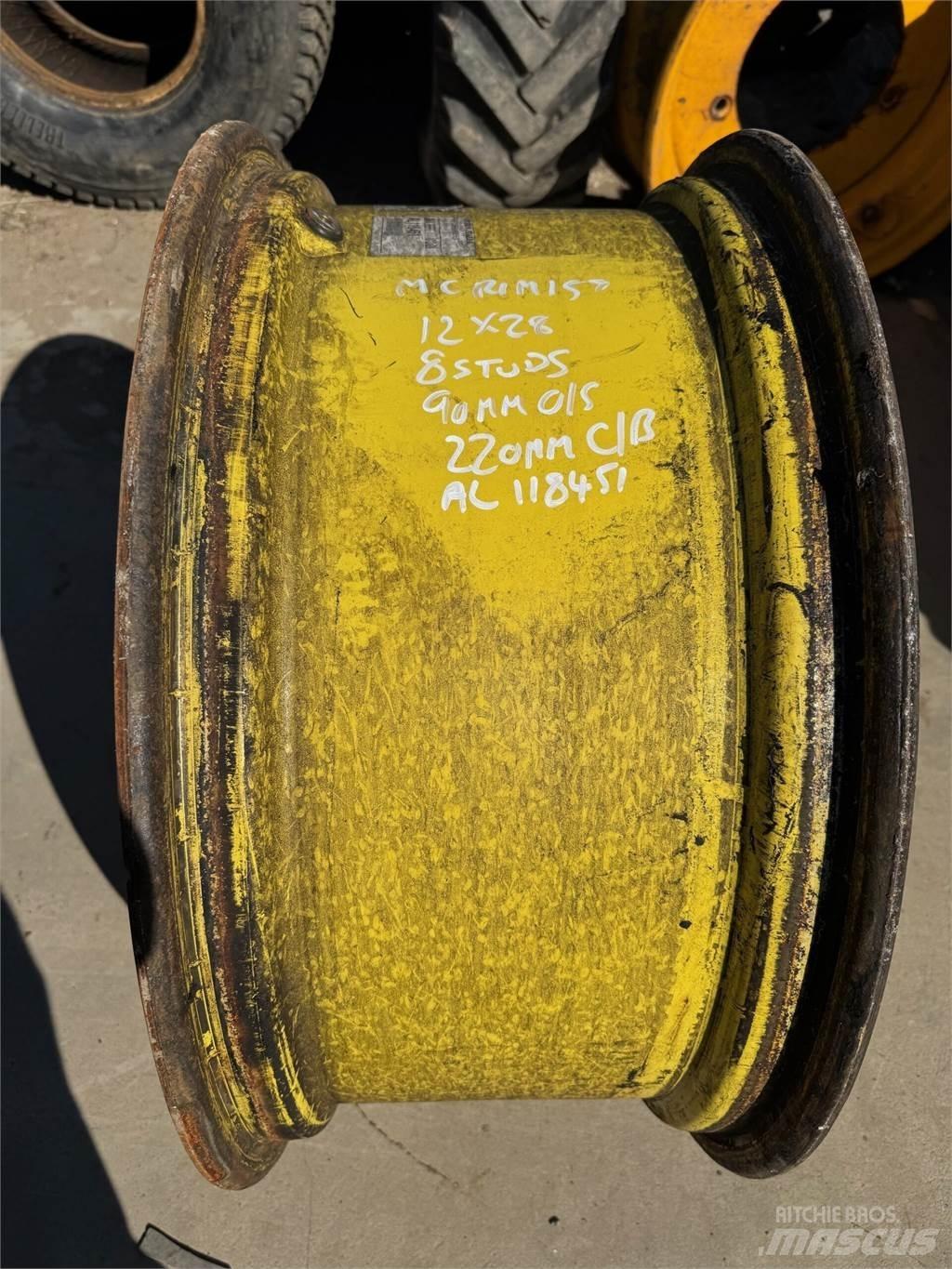 John Deere Example Dekk, hjul og felger