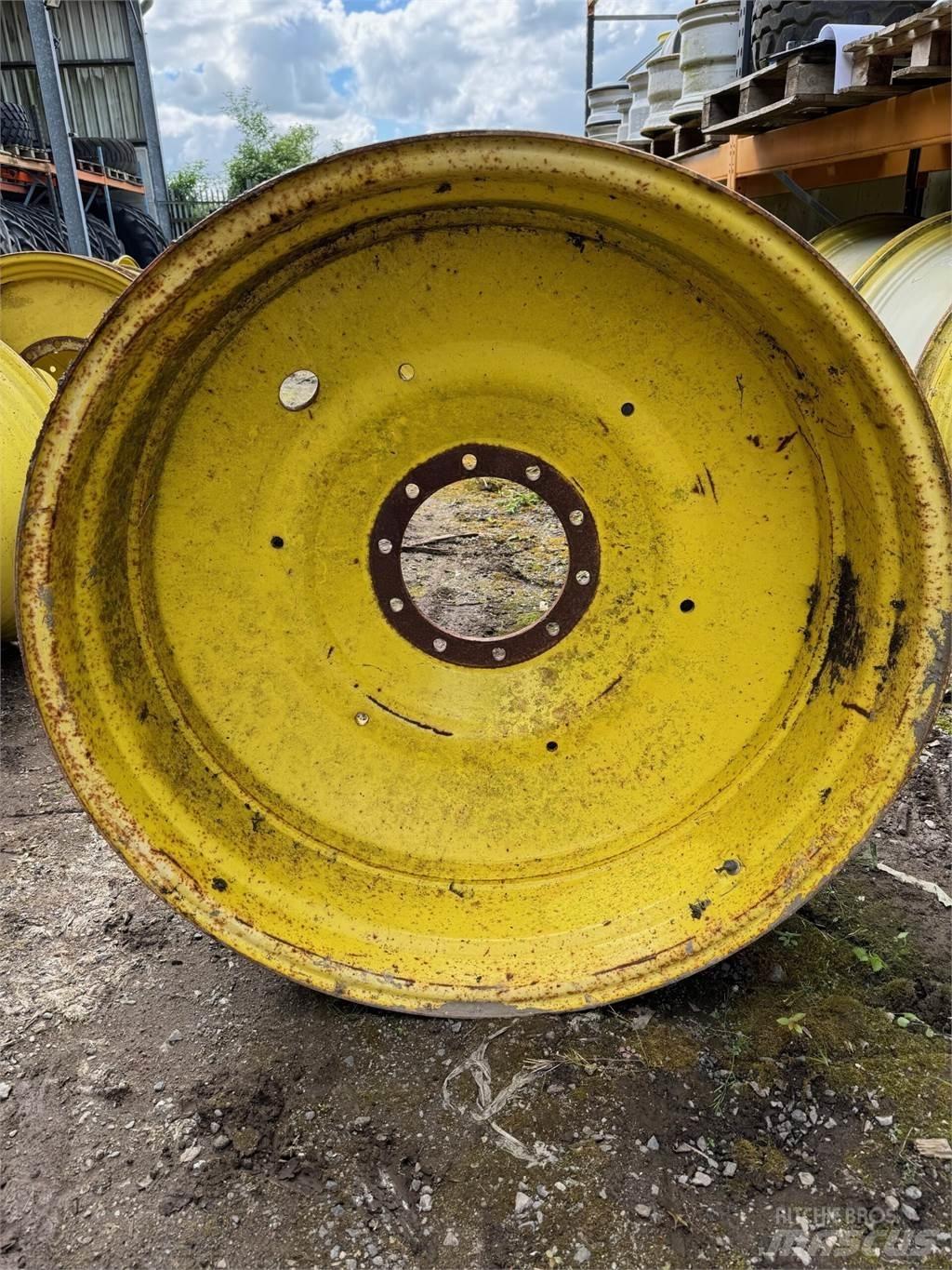 John Deere Example Dekk, hjul og felger