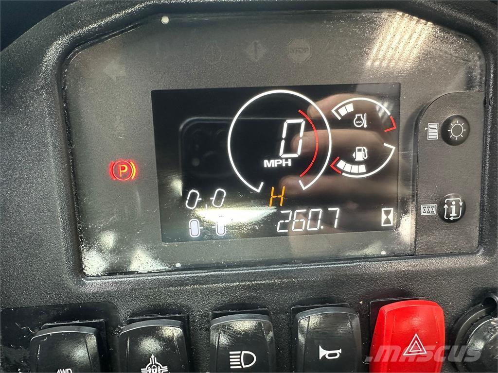 John Deere HPX815E Redskapsbærere