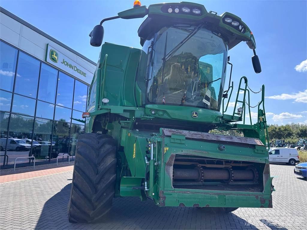 John Deere T670i HM Skurtreskere