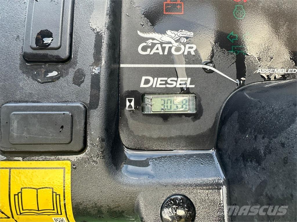 John Deere TH6x4 Redskapsbærere