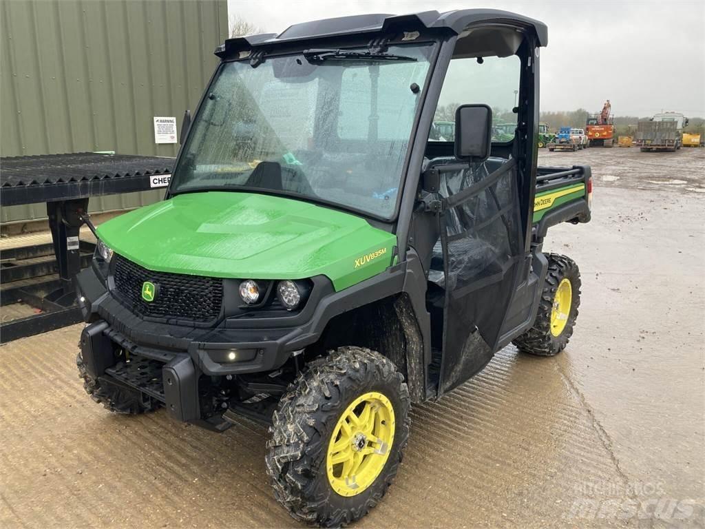 John Deere XUV835M Redskapsbærere