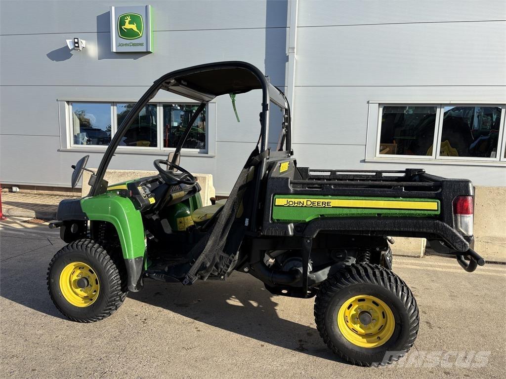John Deere XUV855M Redskapsbærere