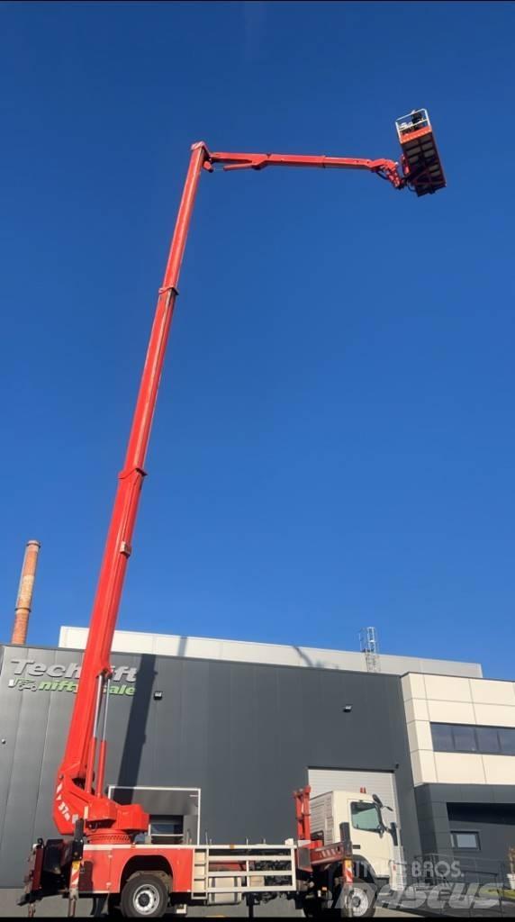 Bronto S37XDT Bilmontert lift