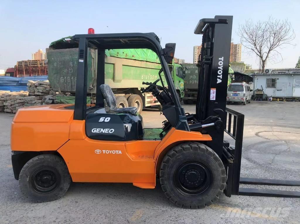 Toyota FD 30 Diesel Trucker