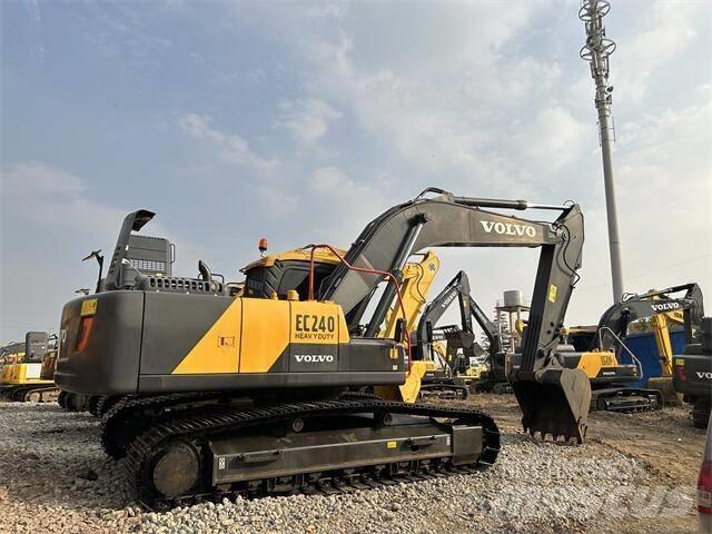 Volvo EC240 Beltegraver