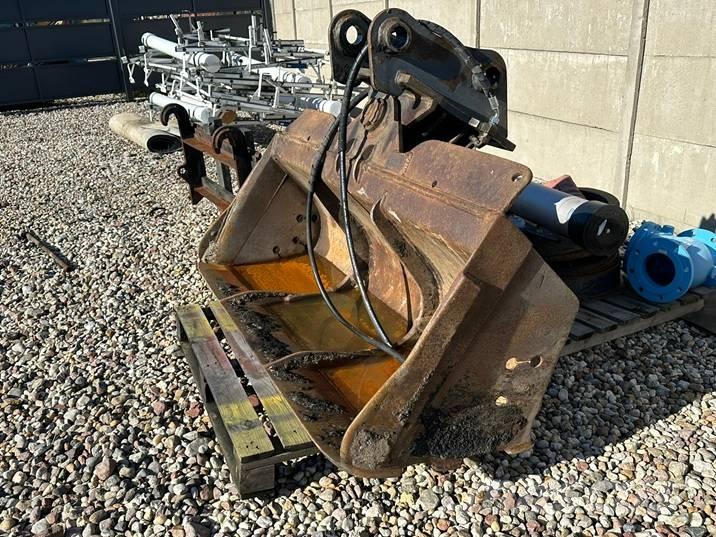 Komatsu PW160-7EO Traktorgravere