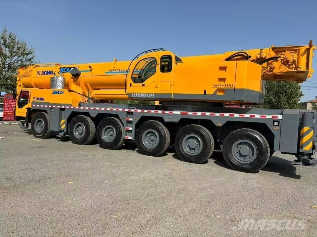 XCMG XCA240 Røff terreng kraner