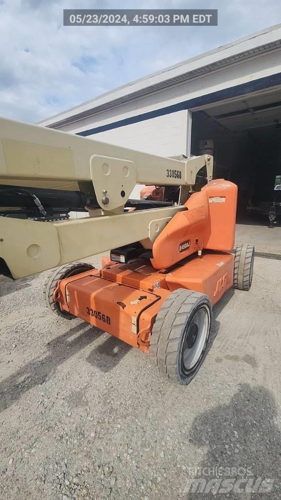 JLG E 450 AJ Leddede bomlifter