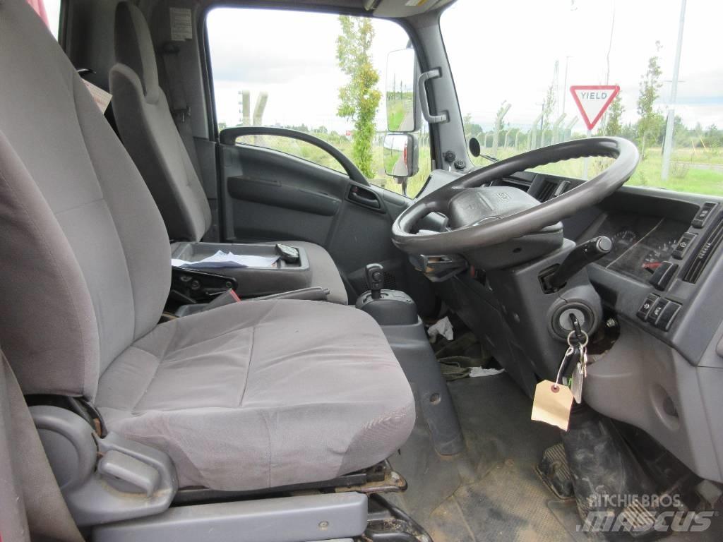 Isuzu N 75.190 Flatvogn med vinsj