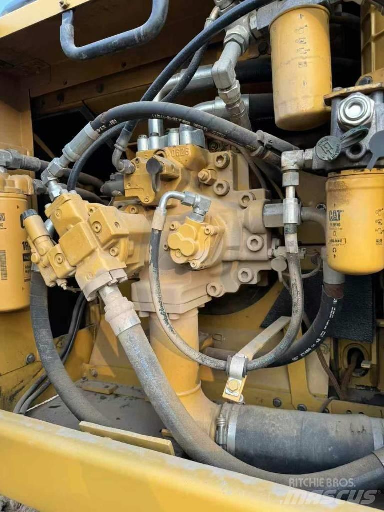 CAT 336 D Beltegraver