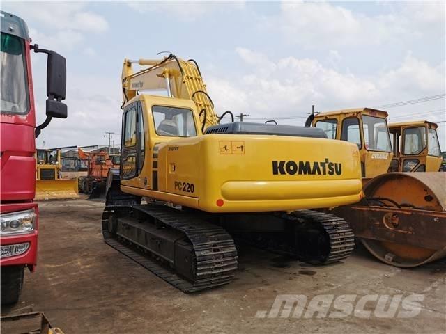Komatsu PC 220-8 Beltegraver