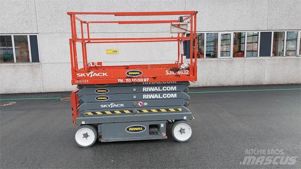 SkyJack SJIII4632 Sakselifter