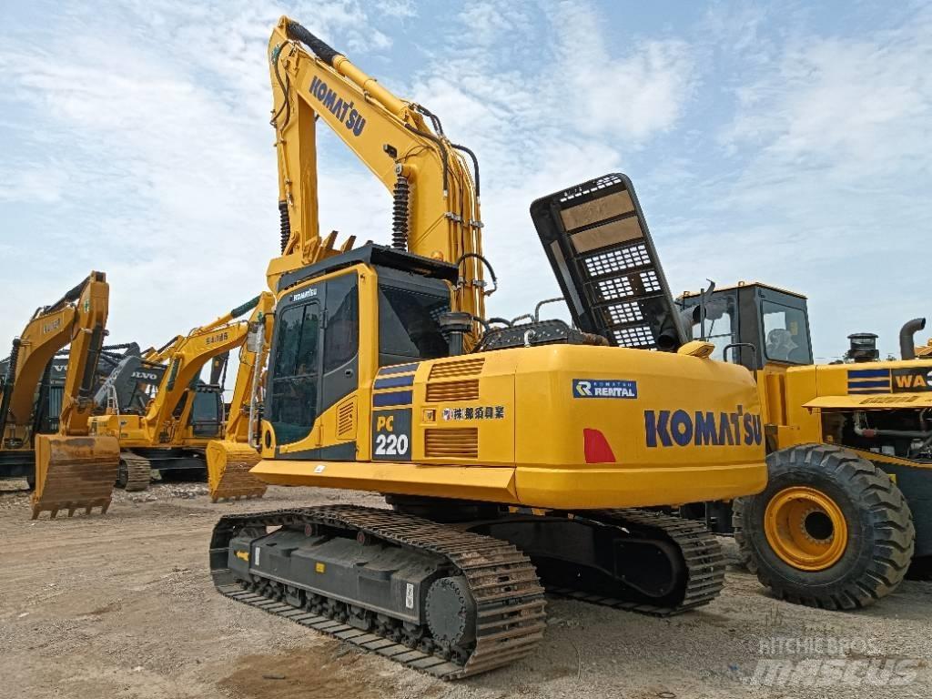 Komatsu PC 220-8 Beltegraver