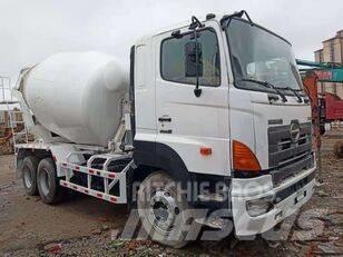 Hino 700 Betongbiler