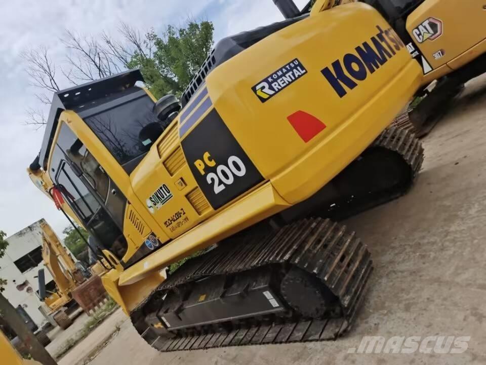 Komatsu PC 200-7 Beltegraver