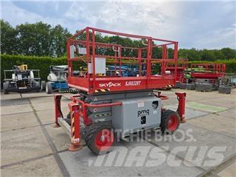 SkyJack SJ 6832 RT Sakselifter