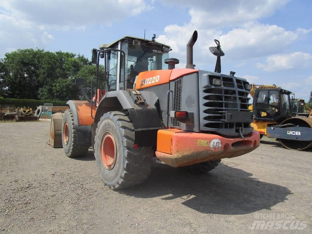 Hitachi ZW 220  Waage Hjullastere