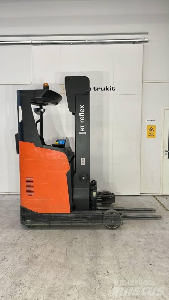 BT RR E 140 H Skyvemasttruck