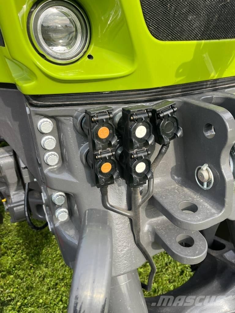 CLAAS AXION 930 Traktorer