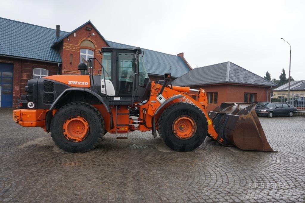 Hitachi ZW 220-5 B Hjullastere
