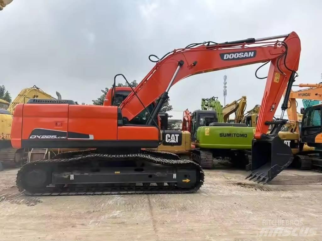 Doosan DX 225 LC-9C Beltegraver