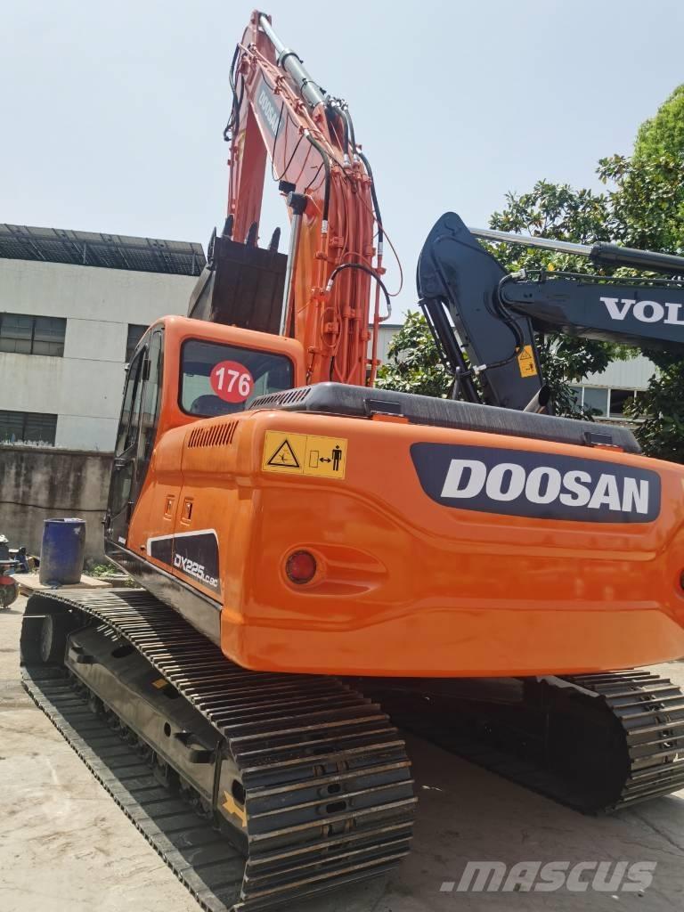 Doosan DX225LC-9C Beltegraver