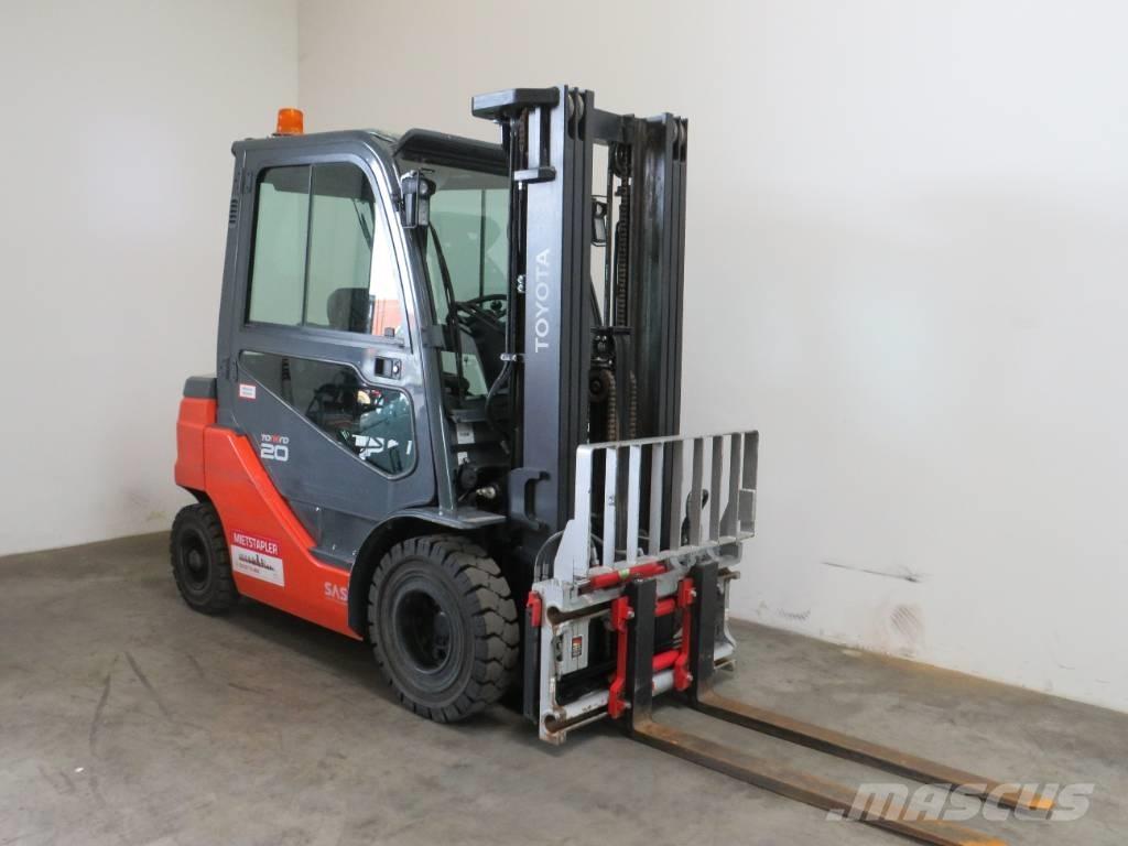 Toyota 8 FDF 20 Diesel Trucker