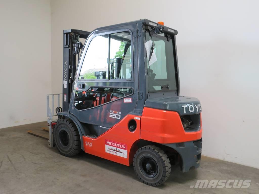 Toyota 8 FDF 20 Diesel Trucker