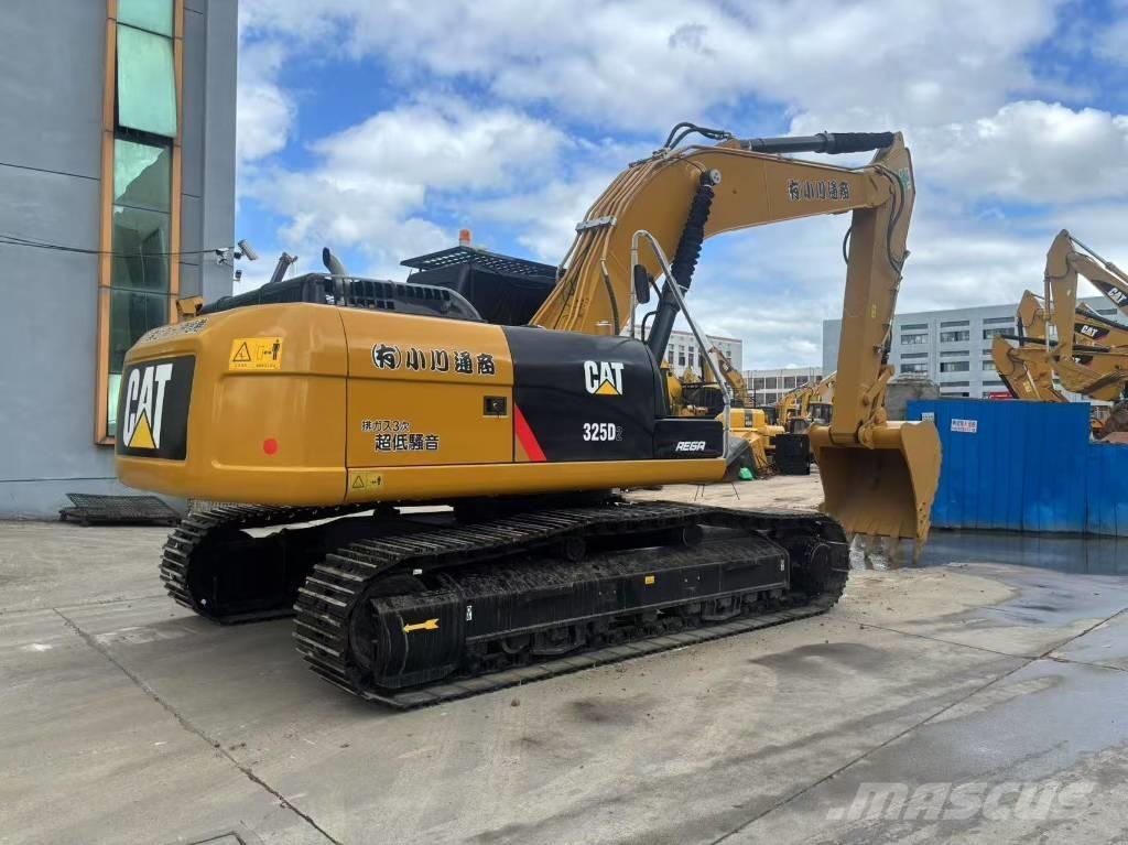 CAT 325 D Beltegraver