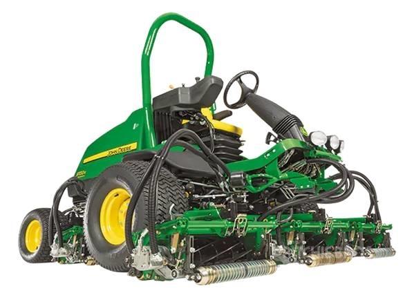 John Deere 8700 Fairway klippere