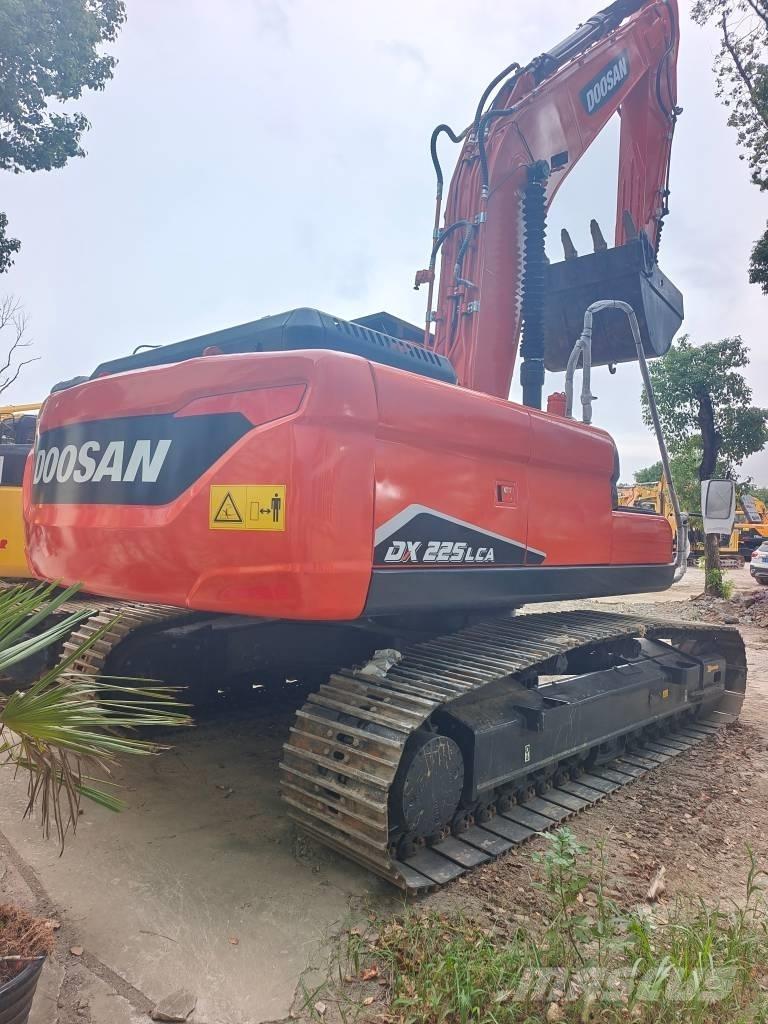Doosan DX 225LC-9C Beltegraver