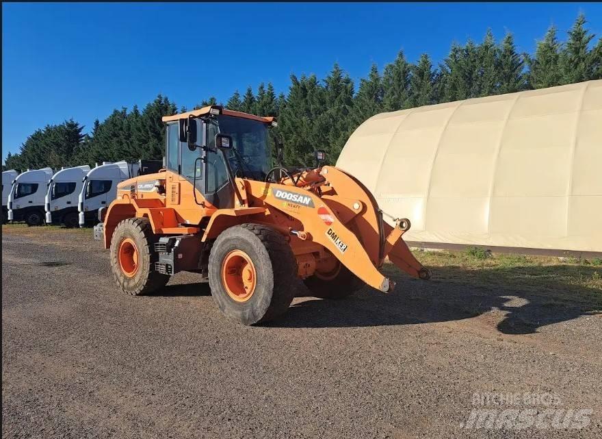 Doosan DL 250-5 Frontlastere og graveredskap