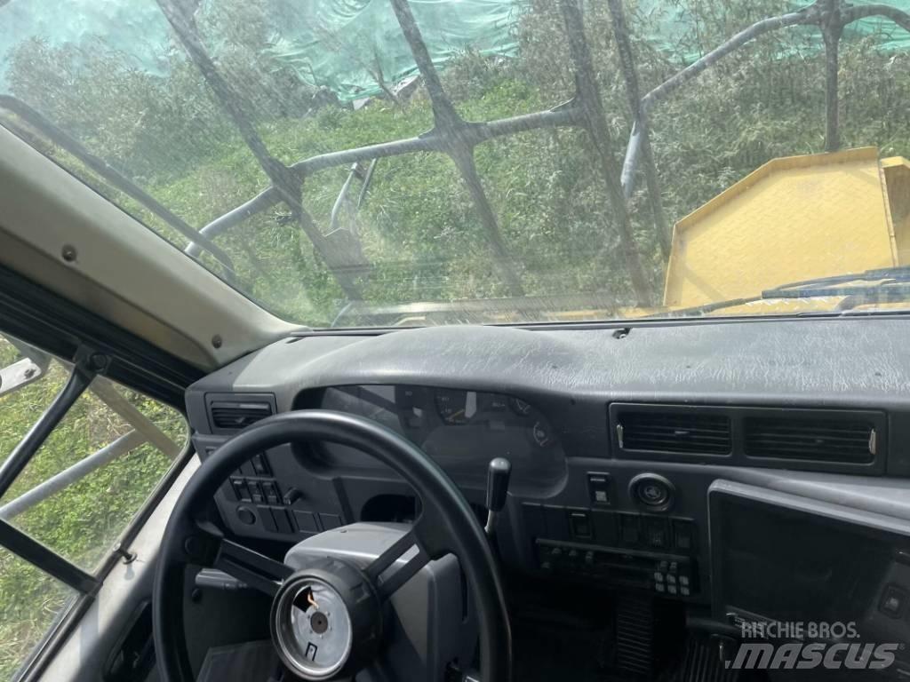 Komatsu HD 605-7 Tipptrucker