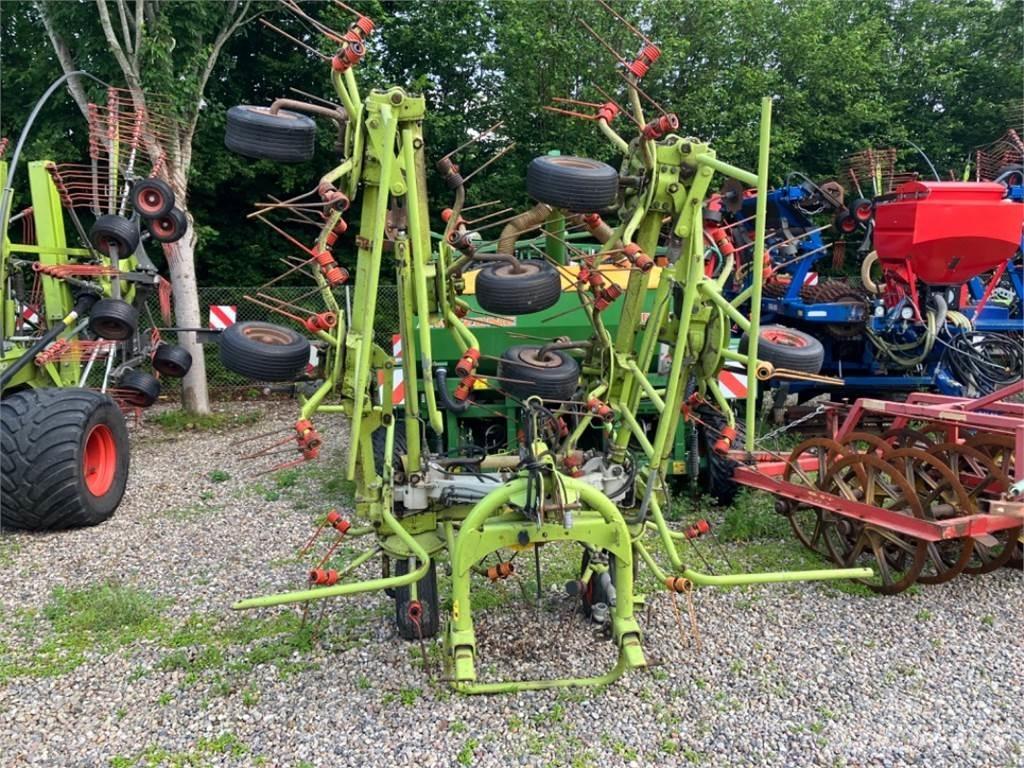 CLAAS VOLTO 870 Raker og høyvendere