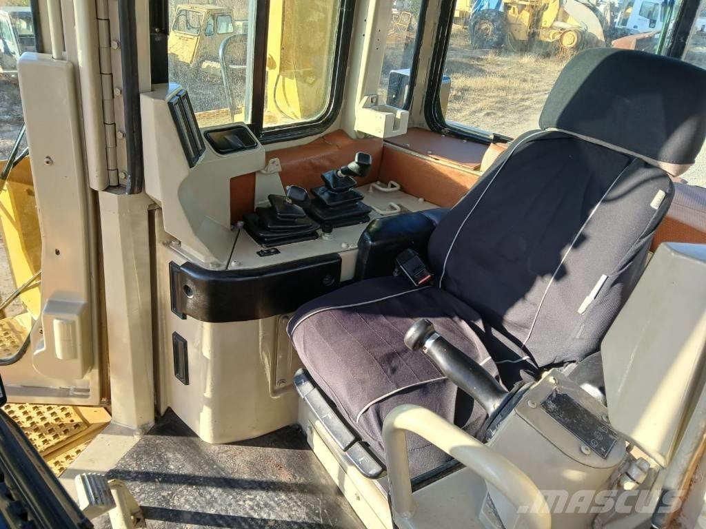 CAT D 9 R II Dozere Beltegående