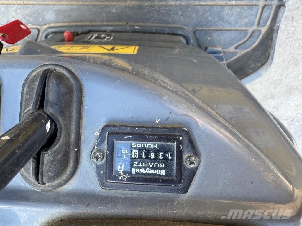 Yanmar SV08 (1C603) Minigravere <7t