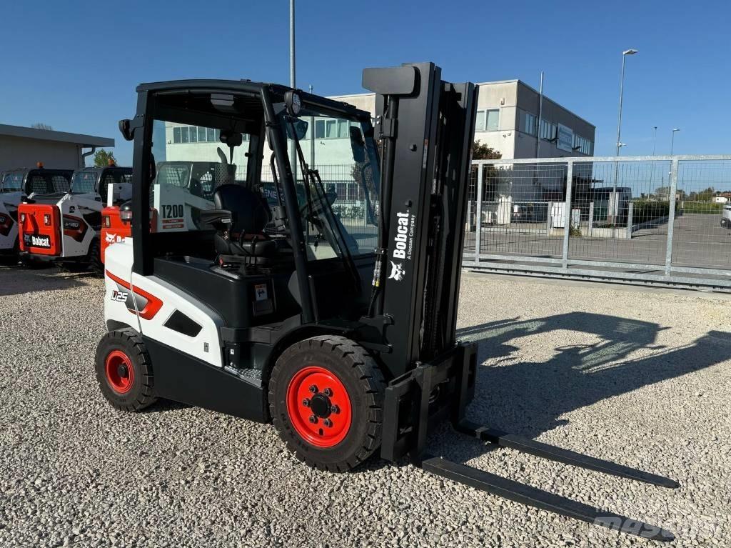 Bobcat D 25 S-9 Diesel Trucker