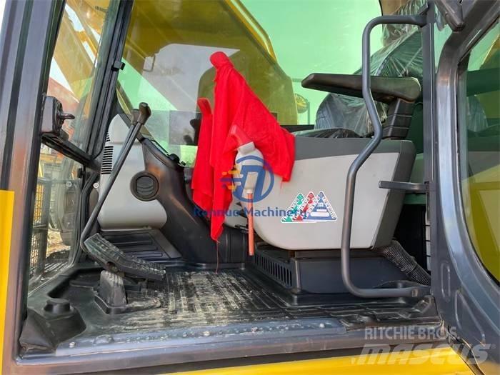 Komatsu PC 220-8 Beltegraver
