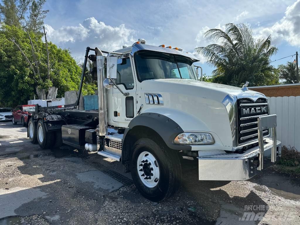 Mack GU813 Kabelløft lastebiler