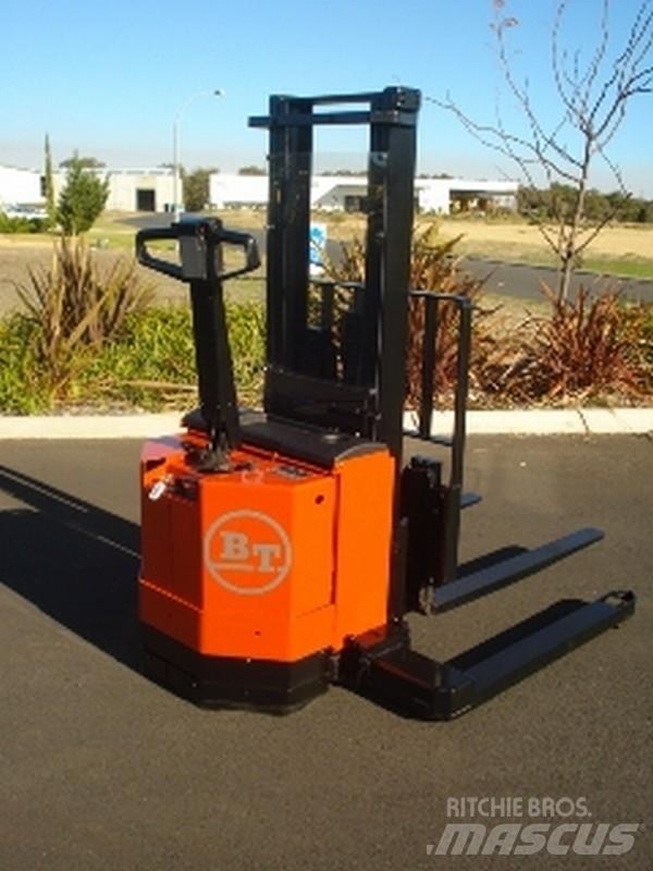 Raymond BT RSX 20/25 Medbringertruck